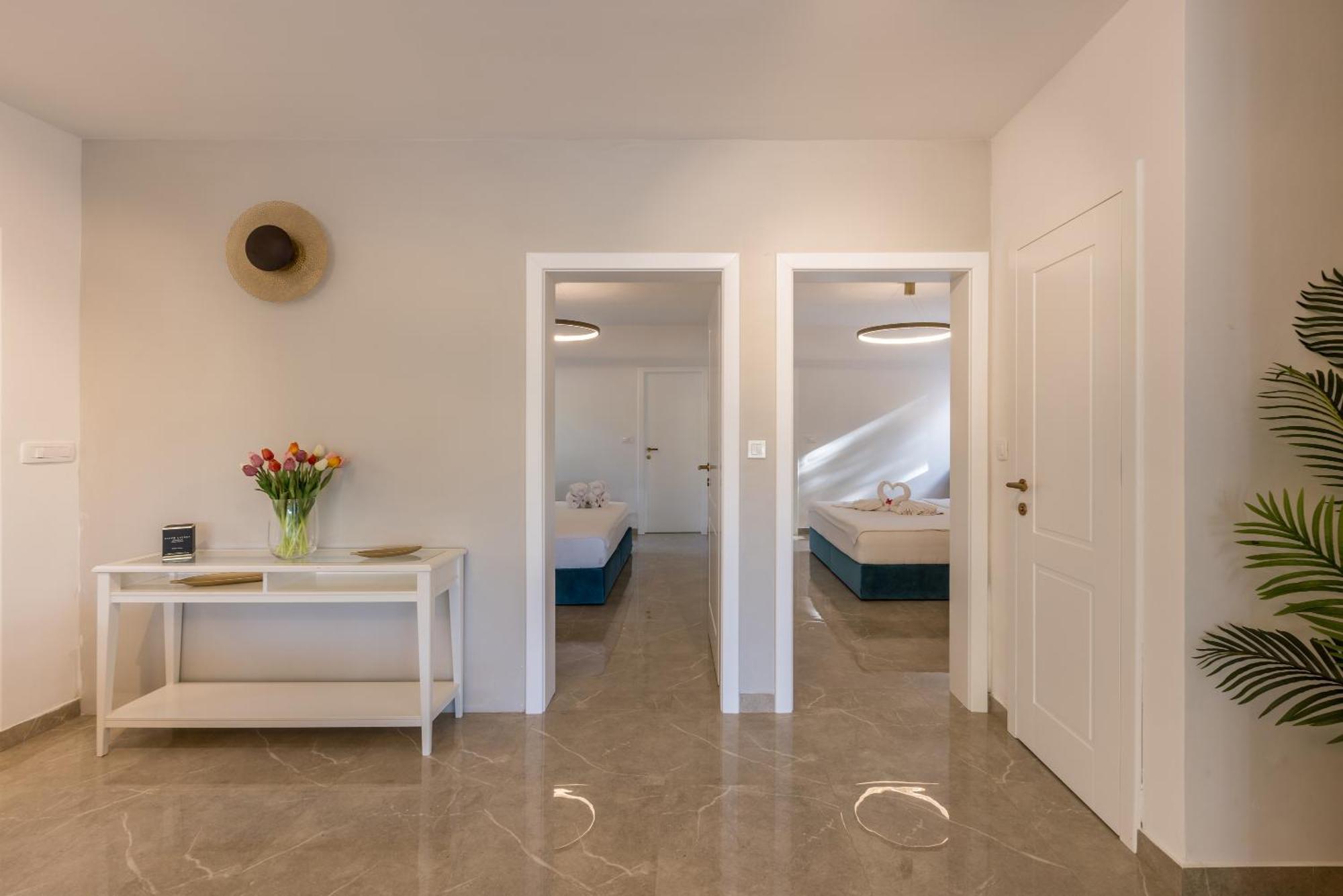 Sun Garden Villa Bol